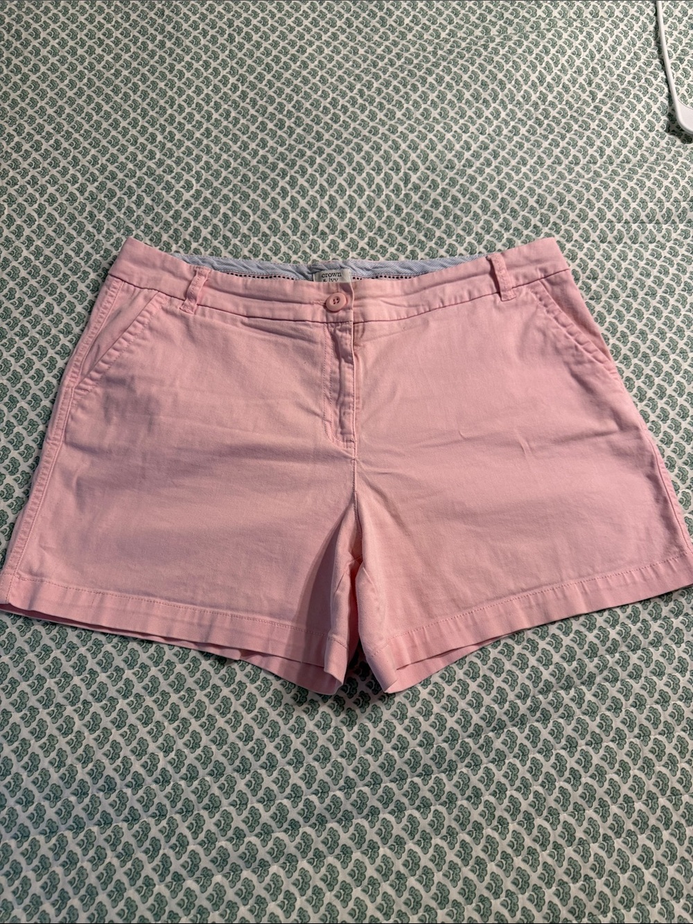 crown & ivy Light Pink Shorts
